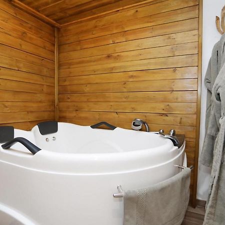 Chambre D'Hotes Des Loyes Jaillans Εξωτερικό φωτογραφία