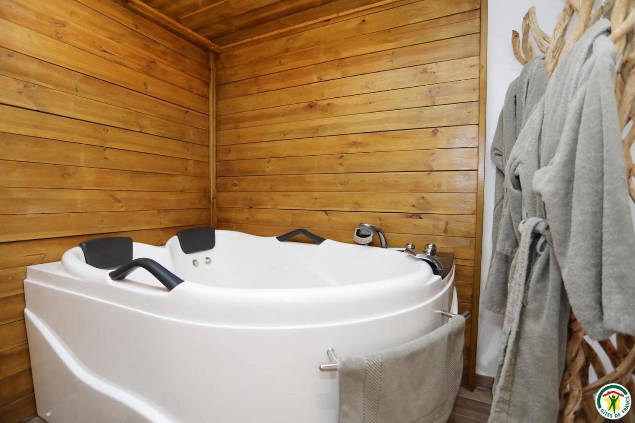 Chambre D'Hotes Des Loyes Jaillans Εξωτερικό φωτογραφία